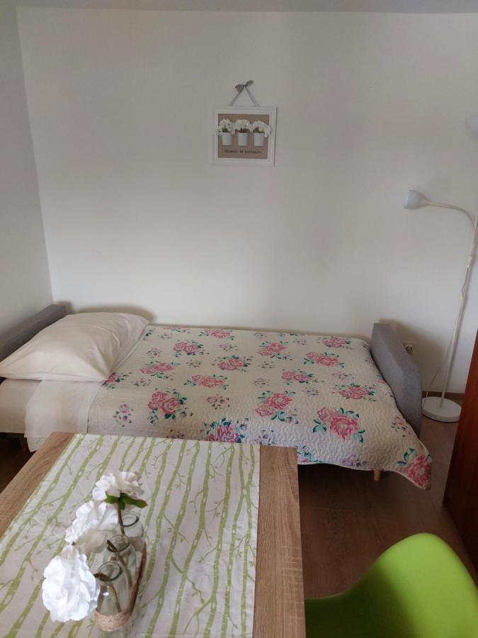 Apartmani Ana Црес Экстерьер фото
